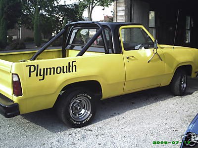 78 plymouth trailduster hardtop2.jpg