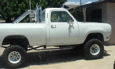 74 Dodge Power Wagon 13 June 2010 002 (2).jpg