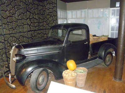 1937_Dodge_2.JPG