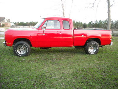 76 dodge club cab 4x4.jpg